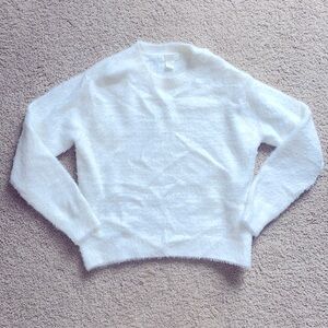 Women’s Super Soft Size XS White Top